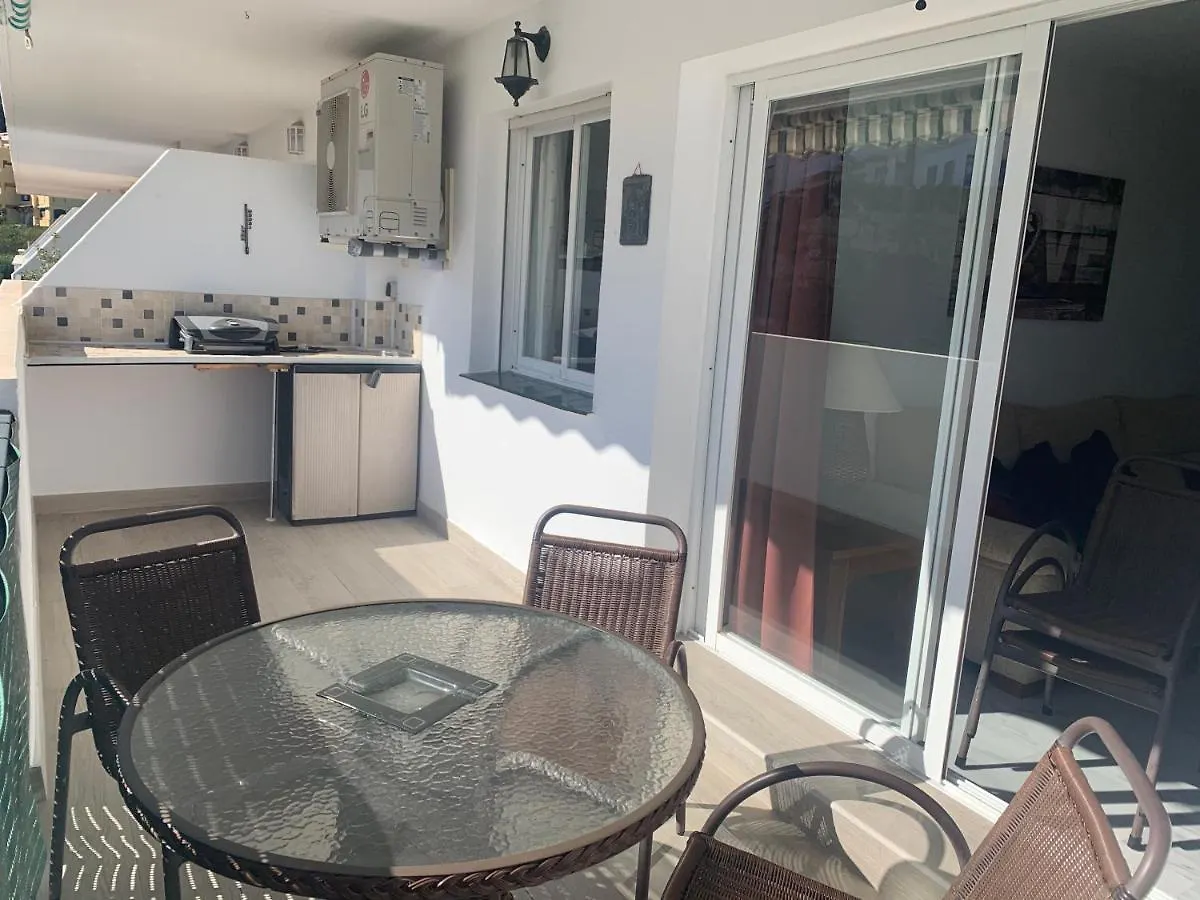 3 Bed Apartment Sleeps 6 In לה קאלה דה מיחאס