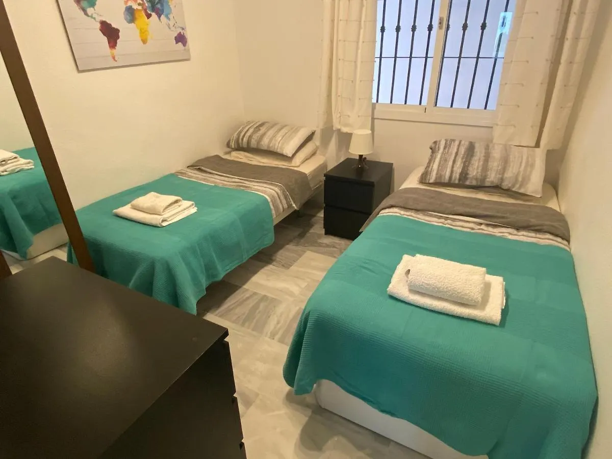 3 Bed Apartment Sleeps 6 In לה קאלה דה מיחאס 0*,  ספרד