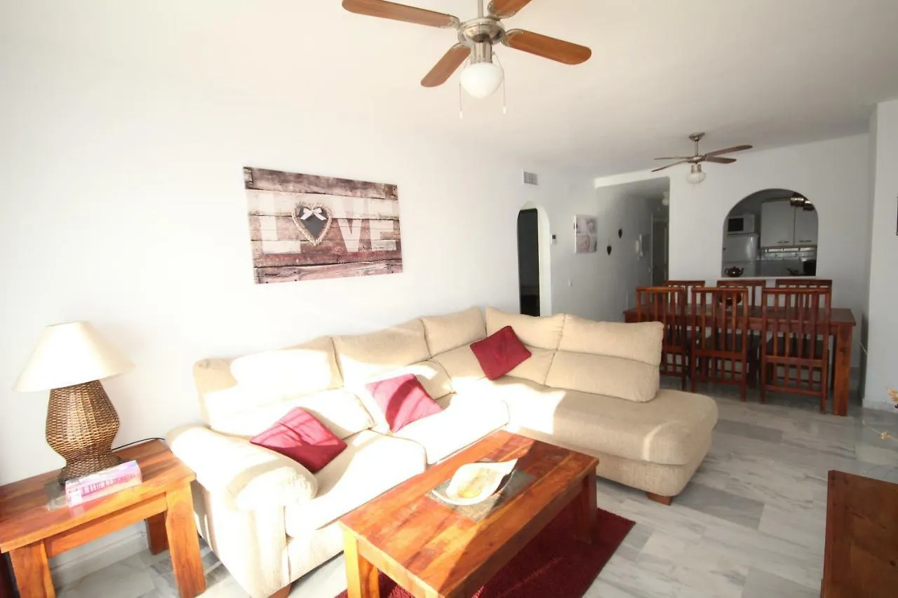 3 Bed Apartment Sleeps 6 In לה קאלה דה מיחאס 0*,  ספרד
