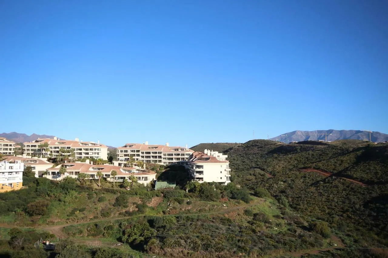 3 Bed Apartment Sleeps 6 In לה קאלה דה מיחאס