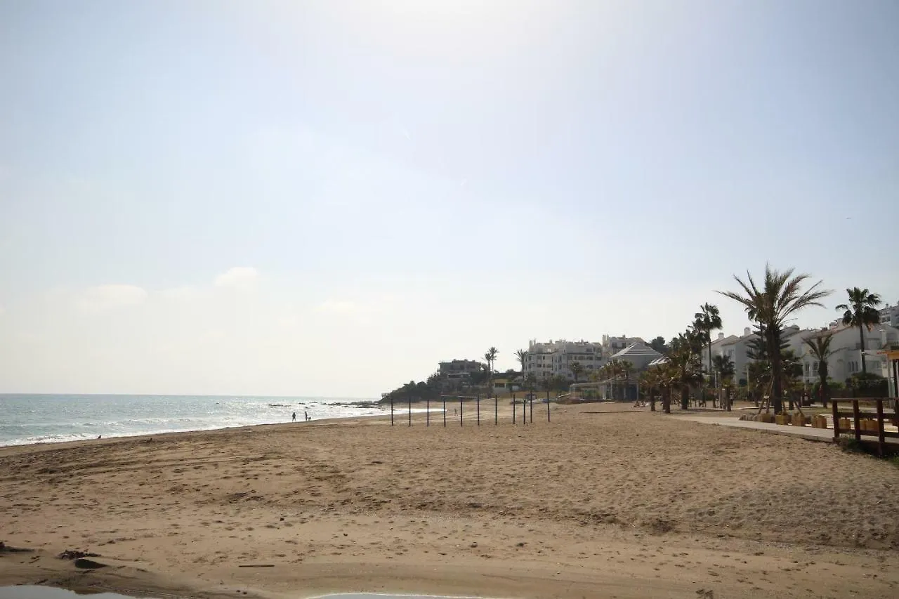 3 Bed Apartment Sleeps 6 In לה קאלה דה מיחאס